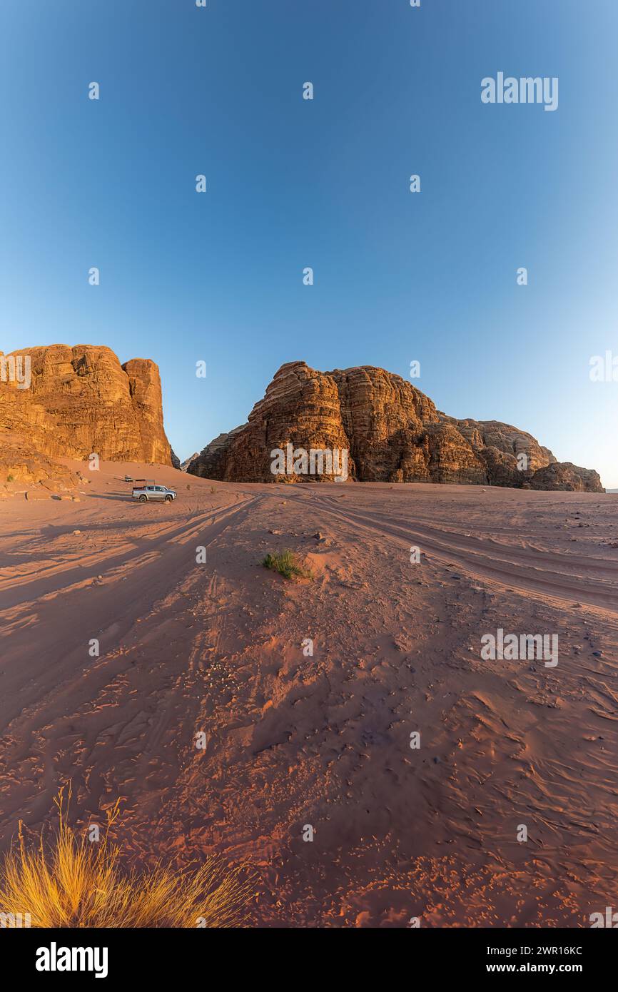 Wüstenlandschaft in Wadi Rum, Jordanien. Stockfoto