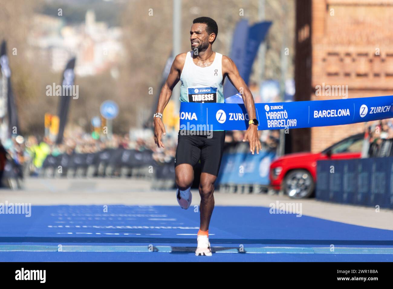 Abraham Tadesse während des Zürcher Marato Barcelona 2024 am 10. März 2024 in Barcelona, Spanien. (Foto: Judit Cartiel / PRESSINPHOTO) Stockfoto