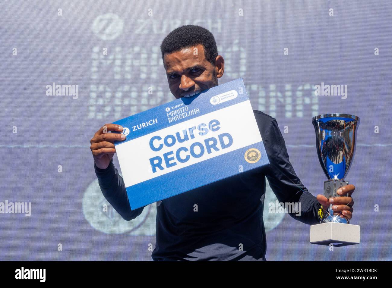 Abraham Tadesse während des Zürcher Marato Barcelona 2024 am 10. März 2024 in Barcelona, Spanien. (Foto: Judit Cartiel / PRESSINPHOTO) Stockfoto