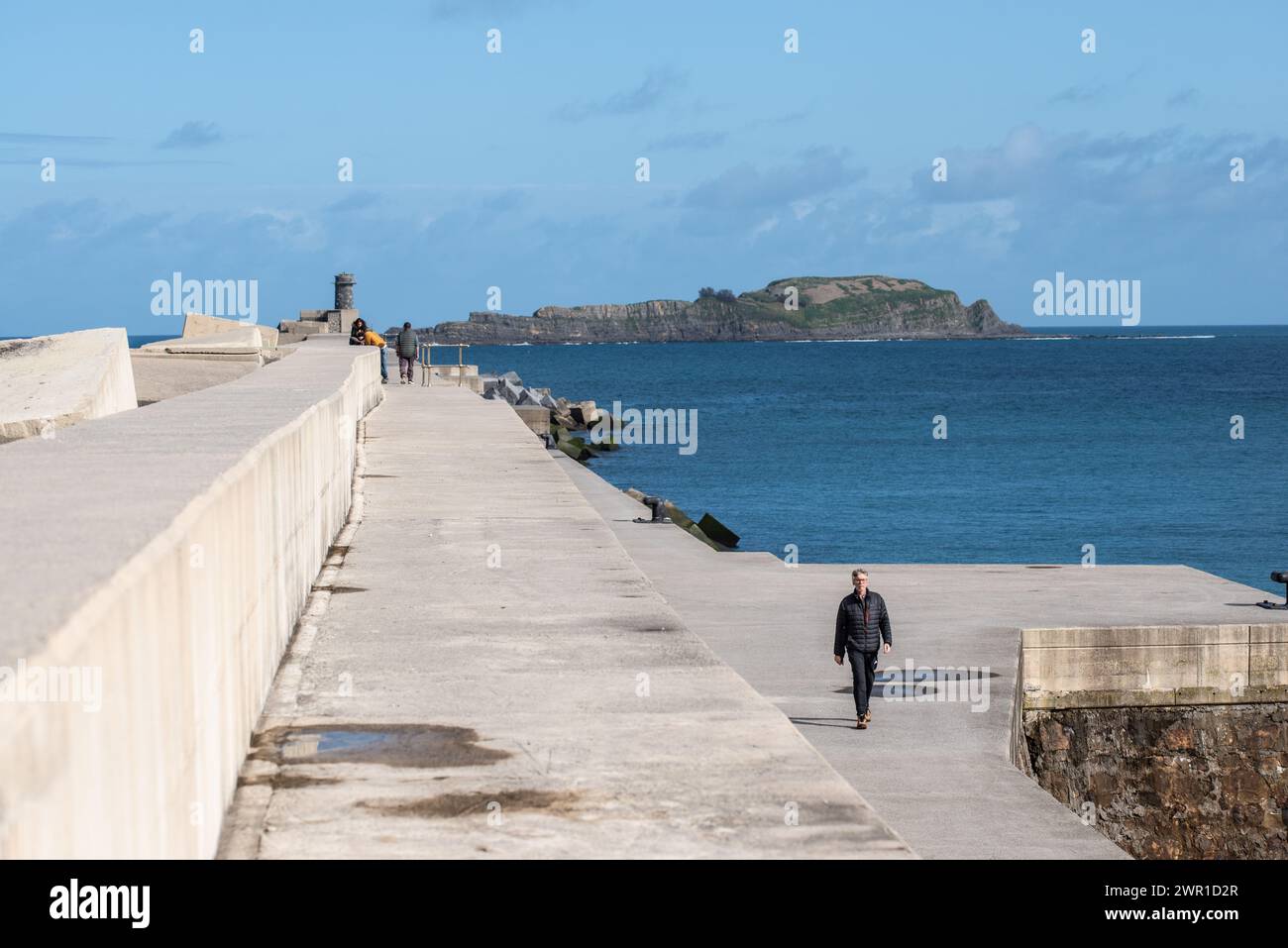 Blick auf Hafen und Stadtzentrum, Bermeo, Pais Vasco, Spanien Stockfoto