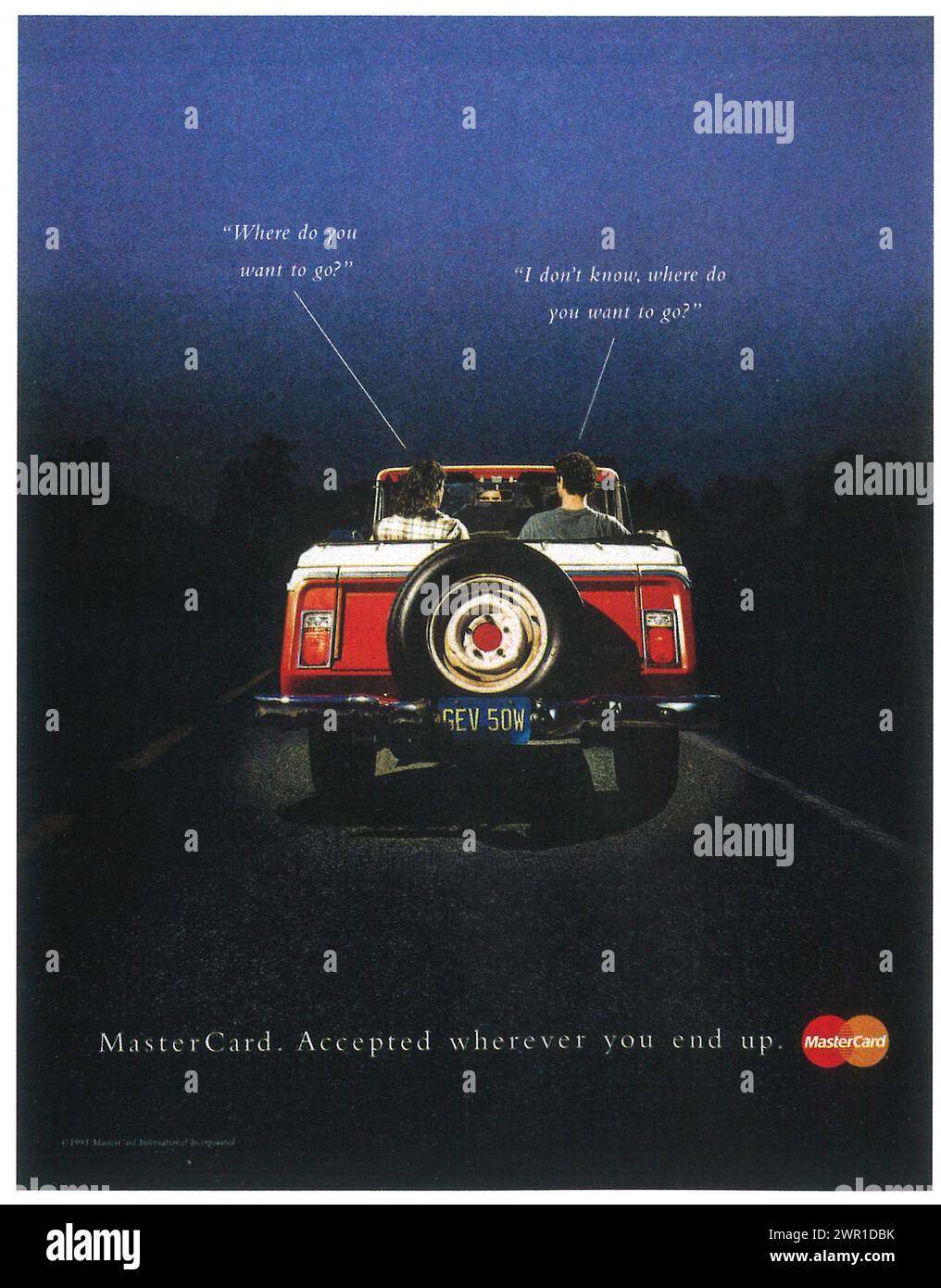 1995 MasterCard Platinum Card-Werbung. 'Akzeptiert, wo immer Sie landen.' Stockfoto