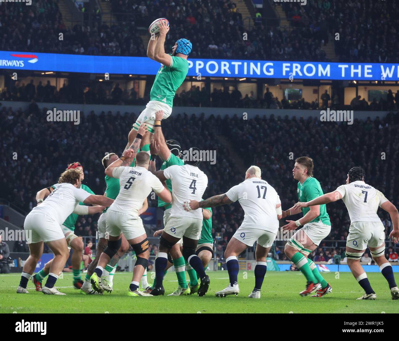 Tadhg Beirne (Lansdowne/Munster) aus Irland im Guinness 6 Nations Rugby Round 4 Spiel zwischen England und Wales im Twickenham stadiu Stockfoto