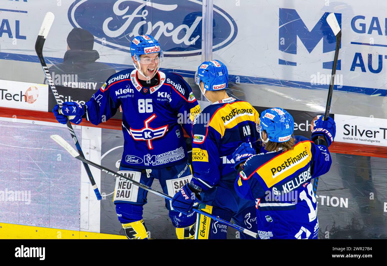 EHC Kloten - ZSC Lions, Stimo Arena, National League NL, reguläre Saison: Jubel bei EHC Kloten Stürmer #86 Tyler Morley in der 19. Spielminute. Er schi Stockfoto