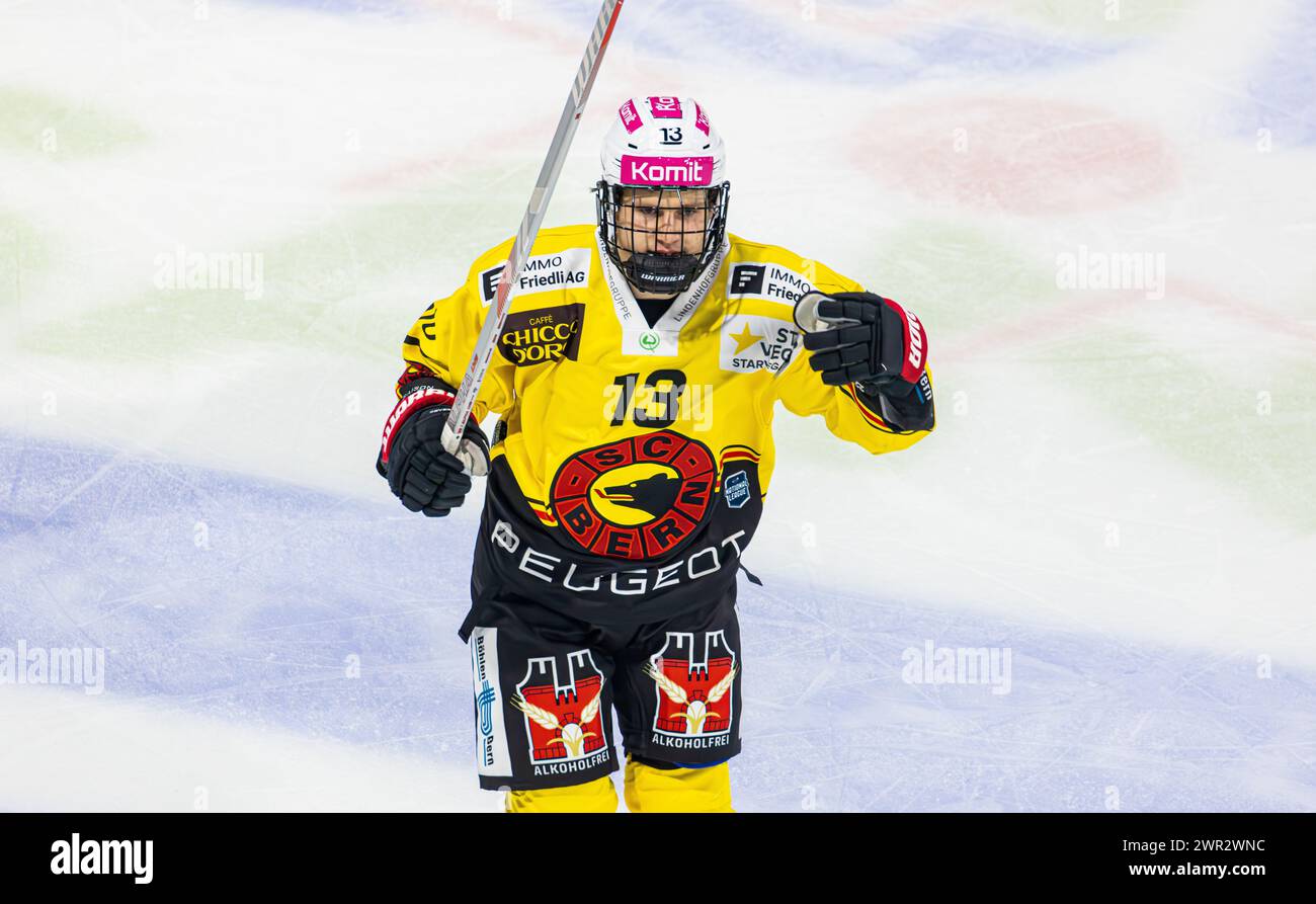 EHC Kloten - SC Bern, Stimo Arena, National League NL, reguläre Saison: #13 Noah Fuss, Stürmer SC Bern. (Kloten, Schweiz, 23.12.2023) Stockfoto