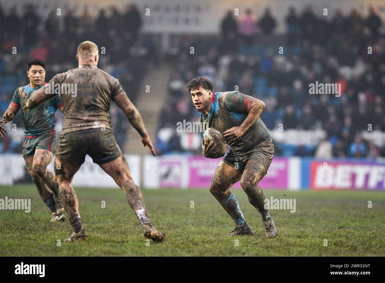 Featherstone, Großbritannien. März 2024. Wakefield Trinity's Caleb Uele in Aktion. Rugby League Betfred Challenge Cup, Featherstone Rovers vs Wakefield Trinity im Millennium Stadium, Featherstone, UK Credit: Dean Williams/Alamy Live News Stockfoto