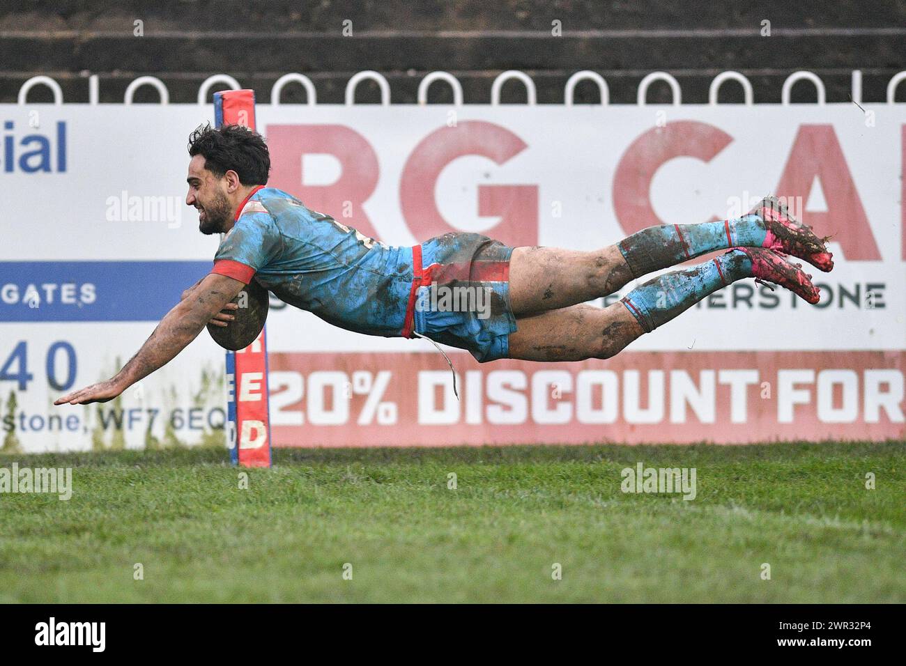 Featherstone, Großbritannien. März 2024. Wakefield Trinity's Romain Franco punktet mal. Rugby League Betfred Challenge Cup, Featherstone Rovers vs Wakefield Trinity im Millennium Stadium, Featherstone, UK Credit: Dean Williams/Alamy Live News Stockfoto