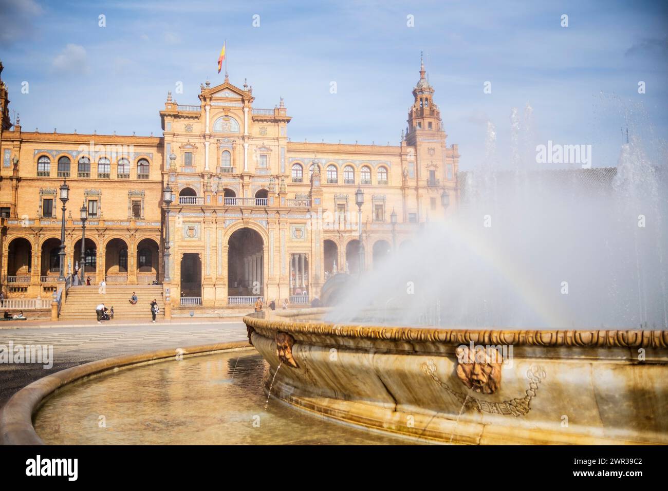 Blick auf die Plaza de Espana mit Brunnen, Sevilla, Andalusien, Spanien Stockfoto