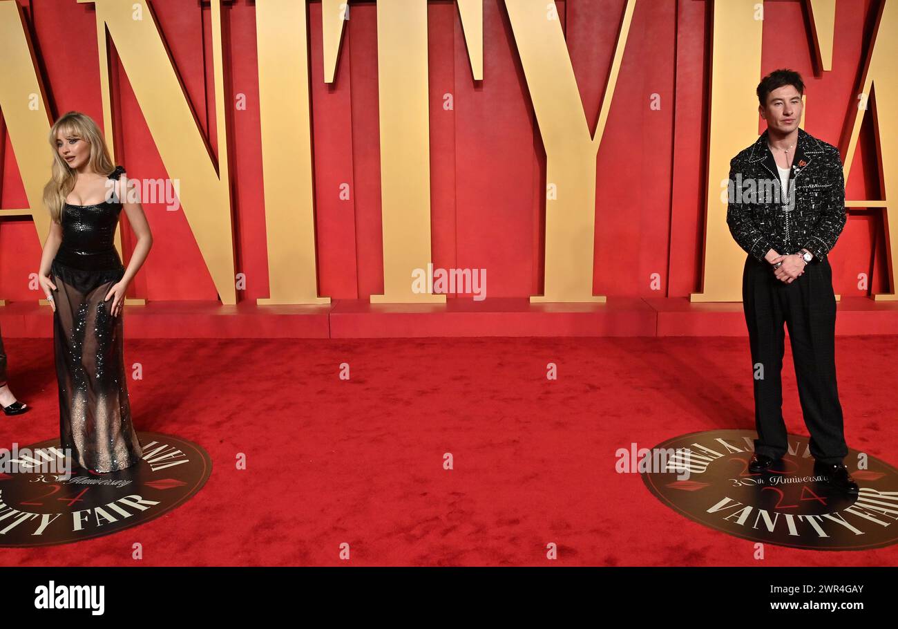 Beverly Hills, USA. März 2024. Sabrina Carpenter und Barry Keoghan kamen bei der Vanity Fair Oscar Party am 10. März 2024 im Wallis Annenberg Center for the Performing Arts in Beverly Hills, CA. © OConnor-Arroyo/AFF-USA.com Credit: AFF/Alamy Live News Stockfoto
