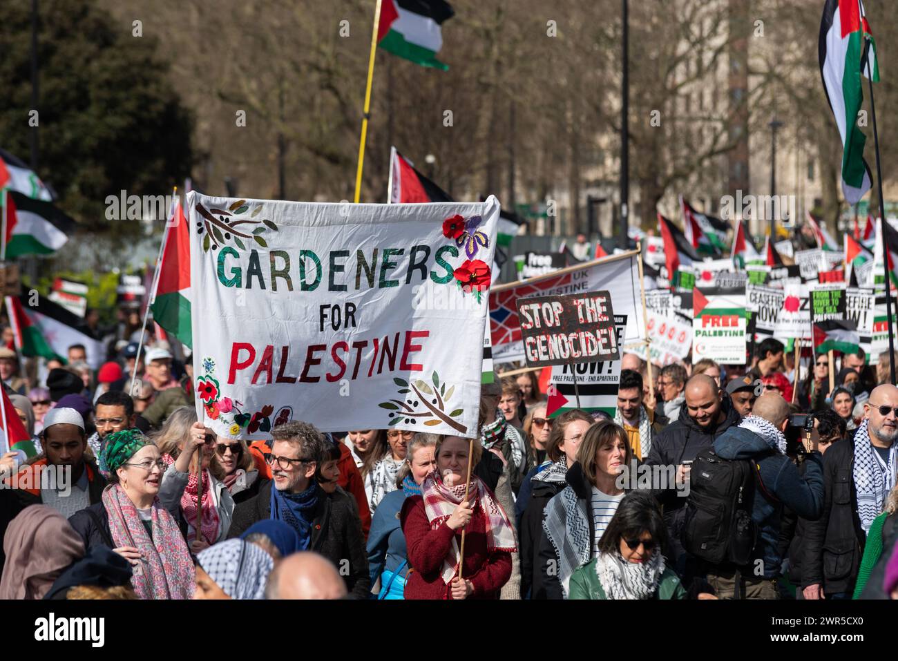 Pro-Palästina-protestmarsch in London, Großbritannien, Protest gegen den Konflikt im Gazastreifen und gegen die israelische Besatzung. Gärtner für Palästina Stockfoto