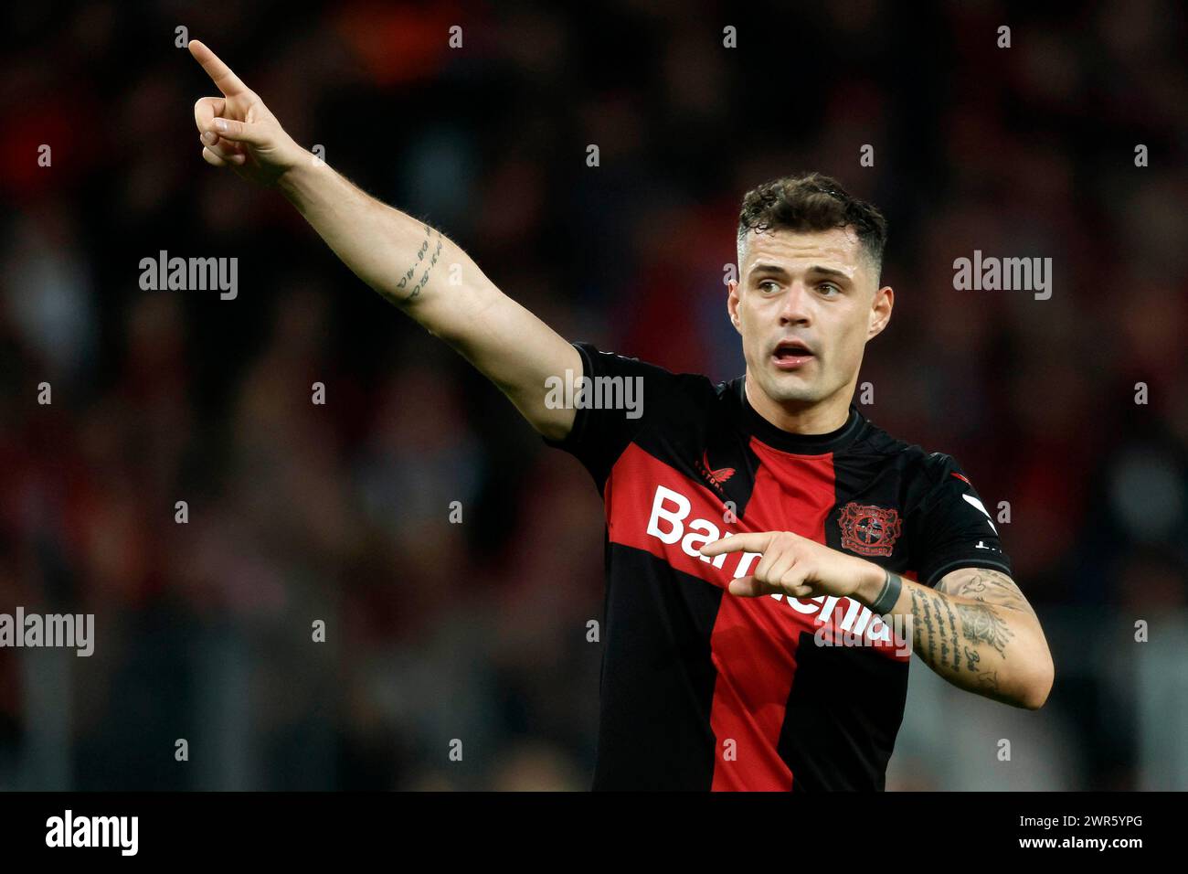 Leverkusen, Deutschland 1. Fussball-Bundesliga, 25. Spieltag, Spieltag 25 Bayer 04 Leverkusen : VFL Wolfsburg 2-0 10. 03. 2024 in der Bay-Arena in Leverkusen Granit XHAKA (LEV) Foto: Norbert Schmidt, Düsseldorf Stockfoto