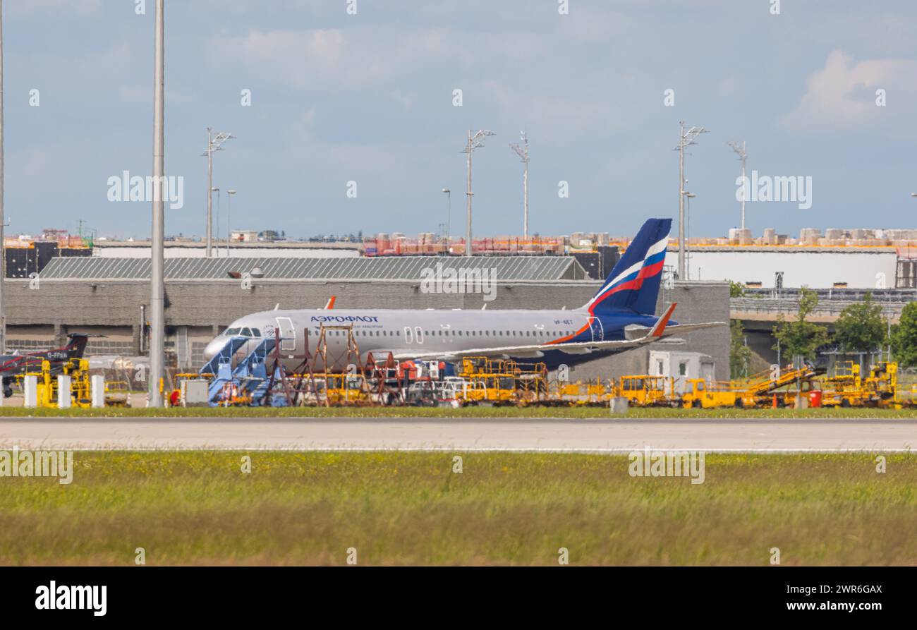 Ein Airbus A320-214 der russischen Fluggesellschaft Aeroflot steht auf dem Flughafen München. Nachdem Kriegsbeginn des Ukrainekrieg im Ende Februar 20 Stockfoto