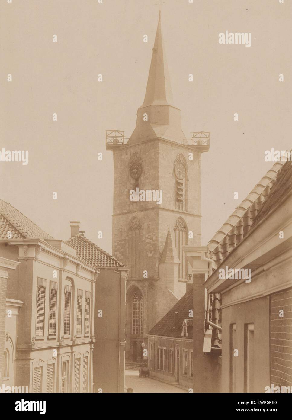 Turm des Jakobskerks in Winterswijk, anoniem (Monumentenzorg), (zugeschrieben), Winterswijk, 1895, fotografischer Träger, Höhe 231 mm x Breite 173 mm, Foto Stockfoto