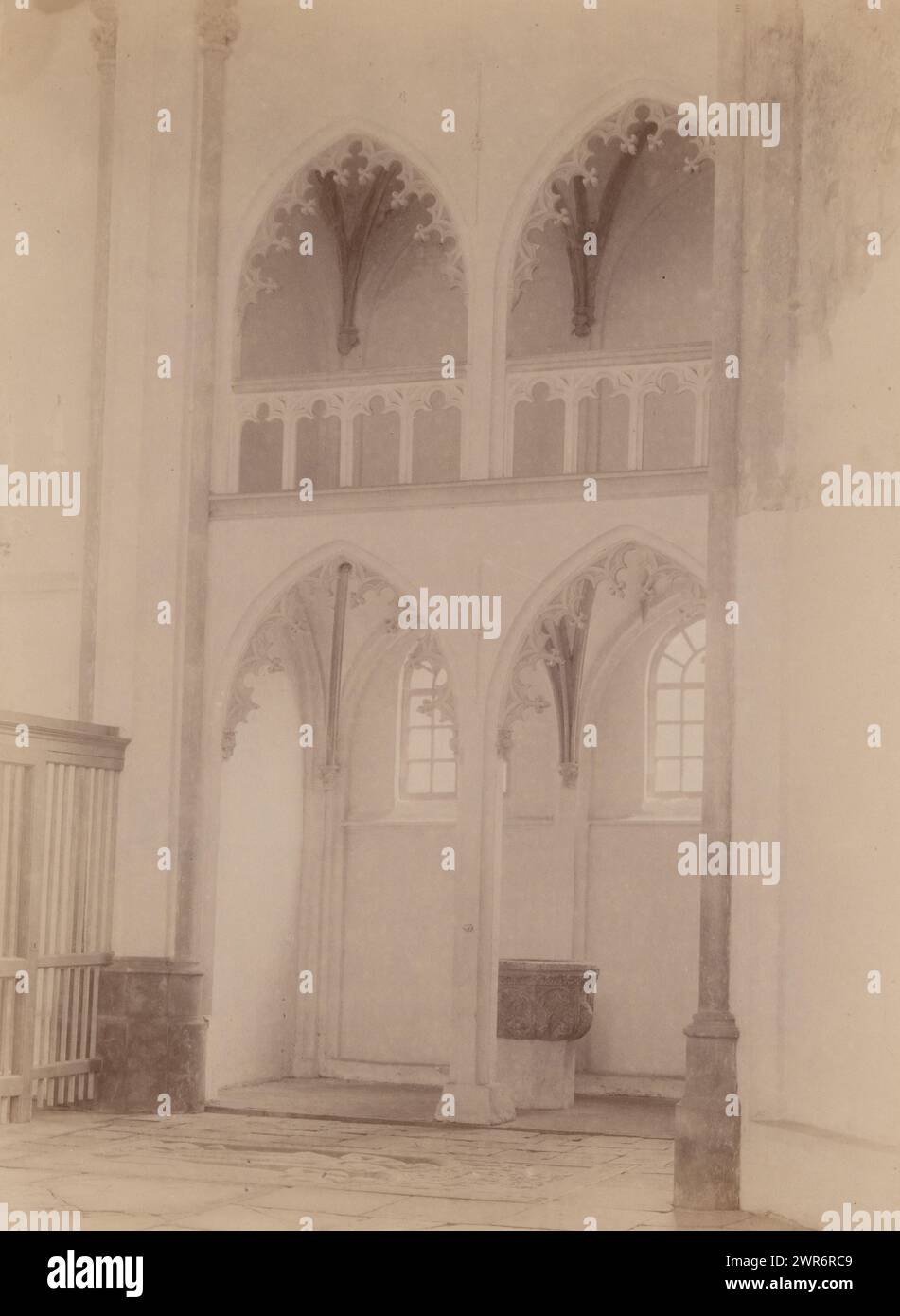 Kapelle auf der Südseite der Grote oder Sint-Maartenskerk in Zaltbommel, anoniem (Monumentenzorg), (zugeschrieben), Grote Kerk, 1903, Fototräger, Albumendruck, Höhe 231 mm x Breite 170 mm, Foto Stockfoto