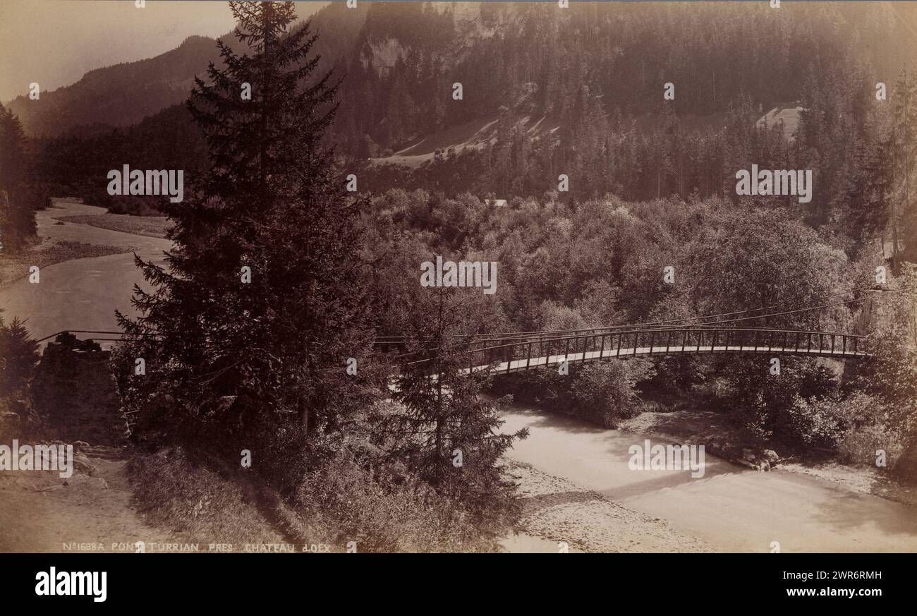 Ansicht des Pont Turrian in Château-d'Œx, Schweiz, Pont Turrian pres Chateau d'Oex (Titel zum Objekt), anonym, Château-d'Œx, 1901, Papier, Albumendruck, Höhe 133 mm x Breite 222 mm, Foto Stockfoto