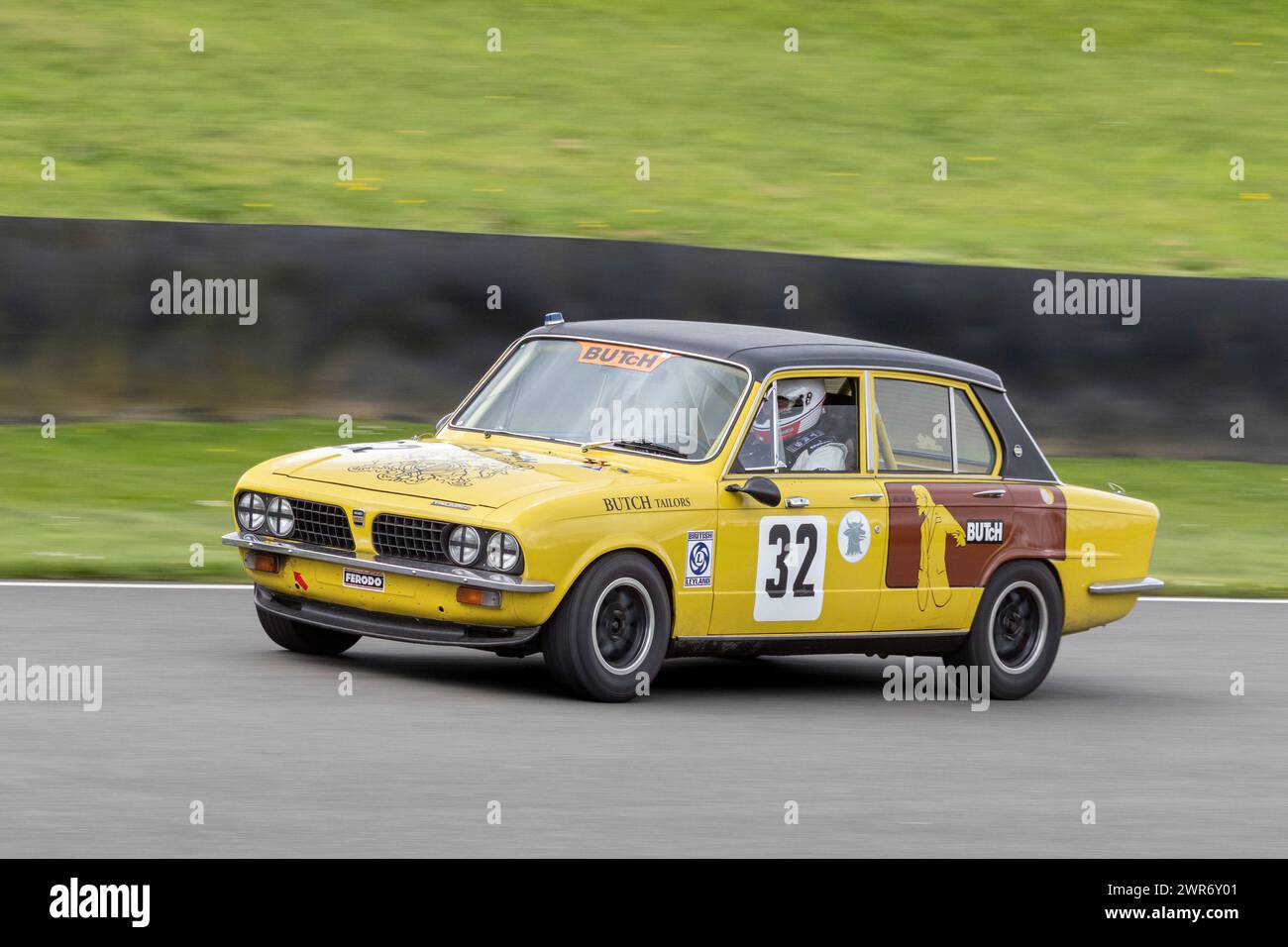 Martin Overington beim Triumph Dolomite Sprint 1973 beim Gordon Spice Trophy Rennen beim 80. Mitgliedertreffen in Goodwood, Sussex, Großbritannien. Stockfoto