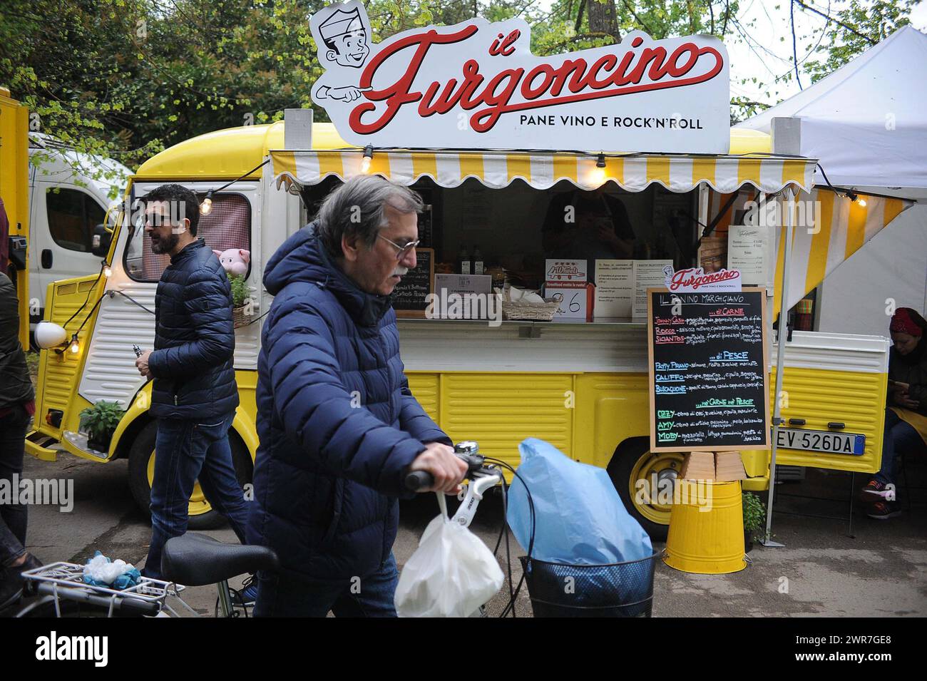 Streetfood und cibo da strada in Italien Stockfoto