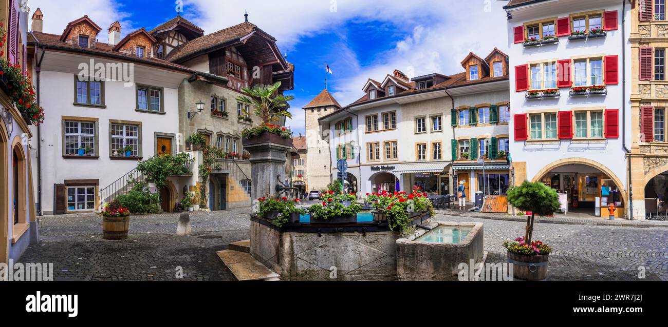 Charmante mittelalterliche Städte und Vilagen der Schweiz - Altstadt von Murten mit Blumenstraßen, Kanton Freiburg Stockfoto