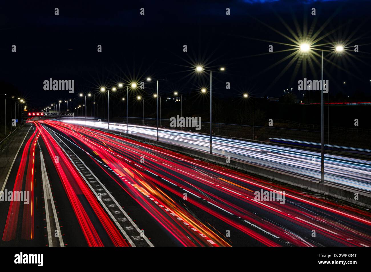 Autobahn-Licht-Trails Stockfoto