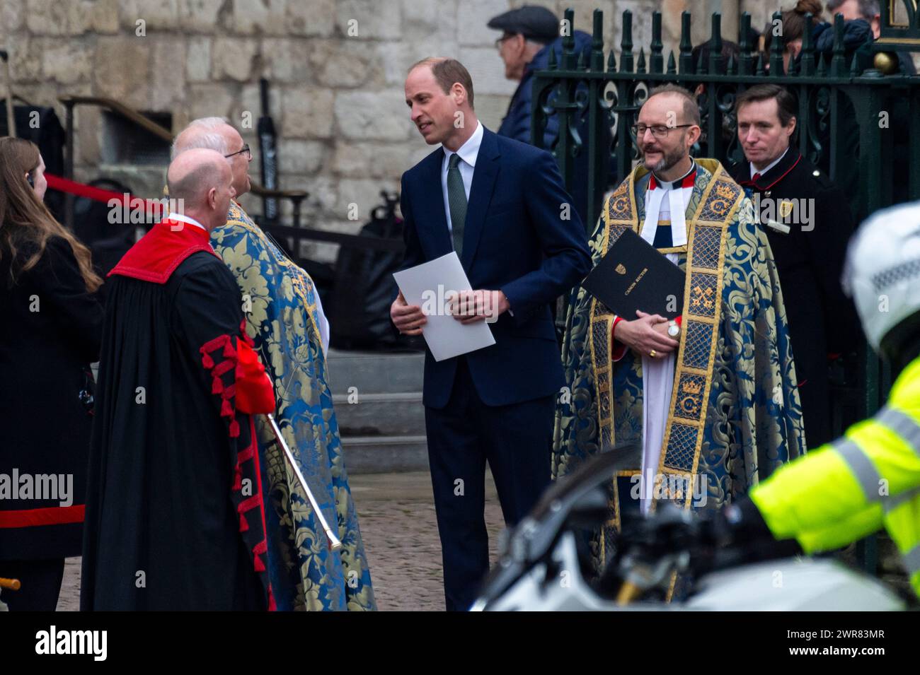 London, Großbritannien. 11. März 2024. Prinz William verlässt den Commonwealth Day Service in der Westminster Abbey, der seit 1972 stattfindet und die Menschen und Kulturen der 54 Commonwealth-Nationen feiert. Während König Charles sich weiterhin einer Krebsbehandlung unterzieht, leitete Königin Camilla die Gruppe der Senioren. Quelle: Stephen Chung / Alamy Live News Stockfoto