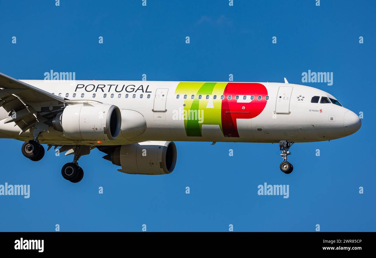 Ein Airbus A321-251N (Airbus A321neo) von TAP Air Portugal befindet sich im Landeanflug auf den Flughafen Zürich. Registrierung CS-TJL. (Zürich, Schwei Stockfoto