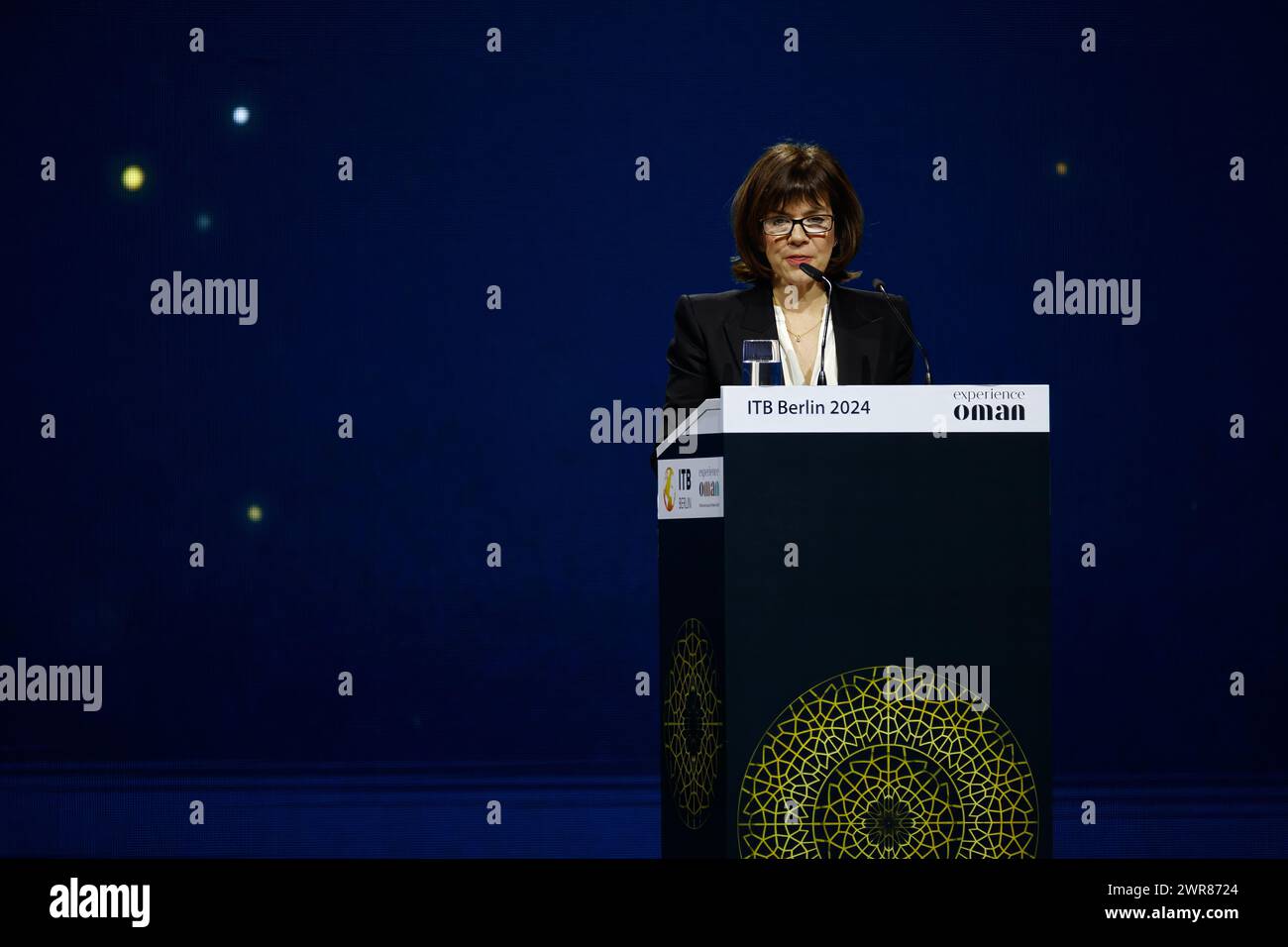 Rede von Julia Simpson. Präsident und CEO des World Travel & Tourism Council (WTTC), ITB Berlin Convention - Tourismusmesse, City Cube Messe Berlin Stockfoto