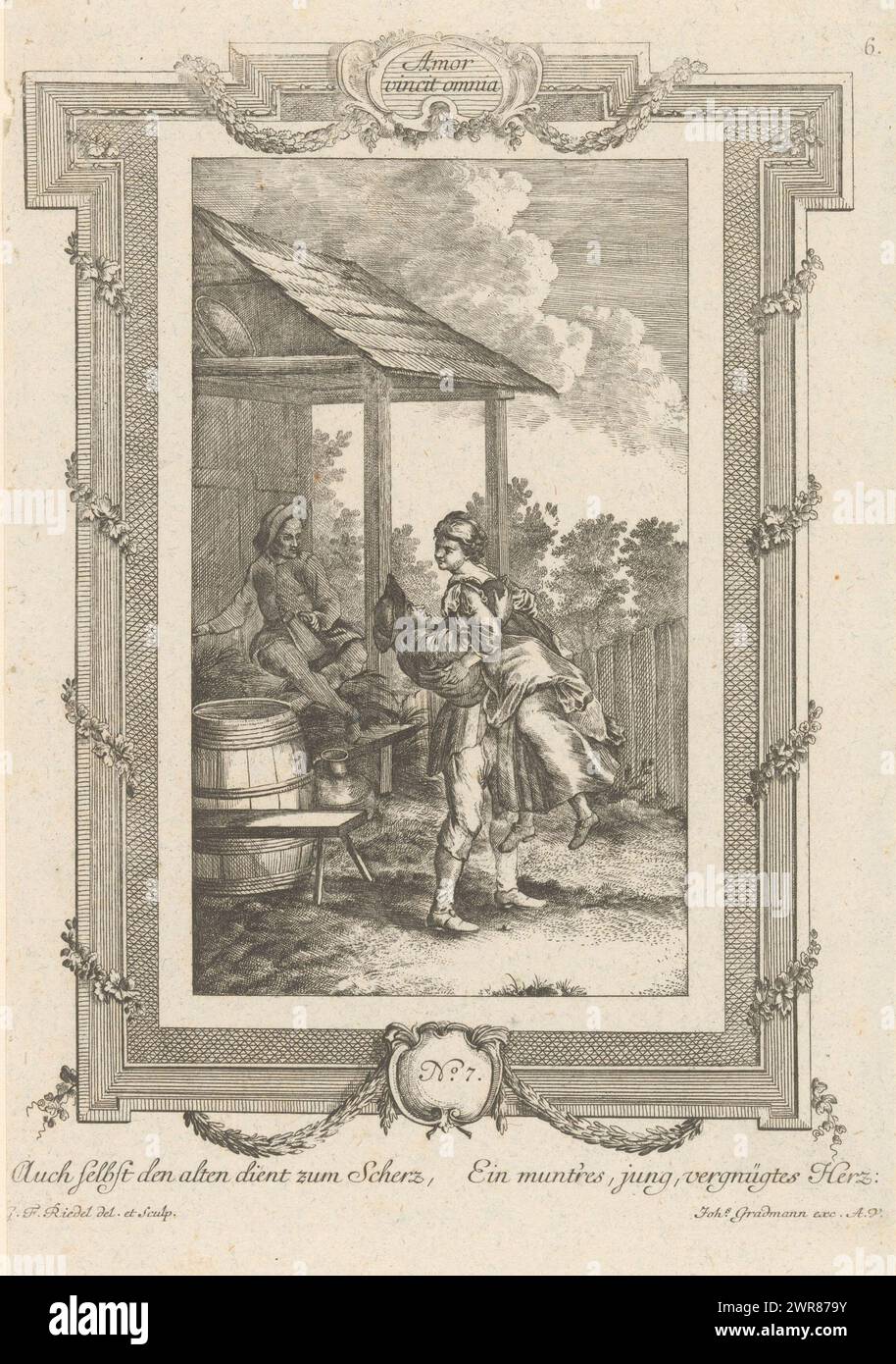 Man hebt seinen Geliebten, Amor vincit omnia (Titel auf Objekt), Pastoral Love Scenes (Serientitel), Ein Mann hebt seinen Geliebten auf. Unter einem Baldachin auf der linken Seite sieht ein Mann das verliebte Paar an. Ein Rahmen mit Girlanden umgibt die Szene. Deutscher Text am unteren Rand. Verlag Nr. 7., Druckerei: Gottlieb Friedrich Riedel, nach eigenem Entwurf von: Gottlieb Friedrich Riedel, Verlag: Johann Gradmann, Augsburg, 1778 - 1779, Papier, Ätzen, Höhe 231 mm, Breite 171 mm, Druck Stockfoto