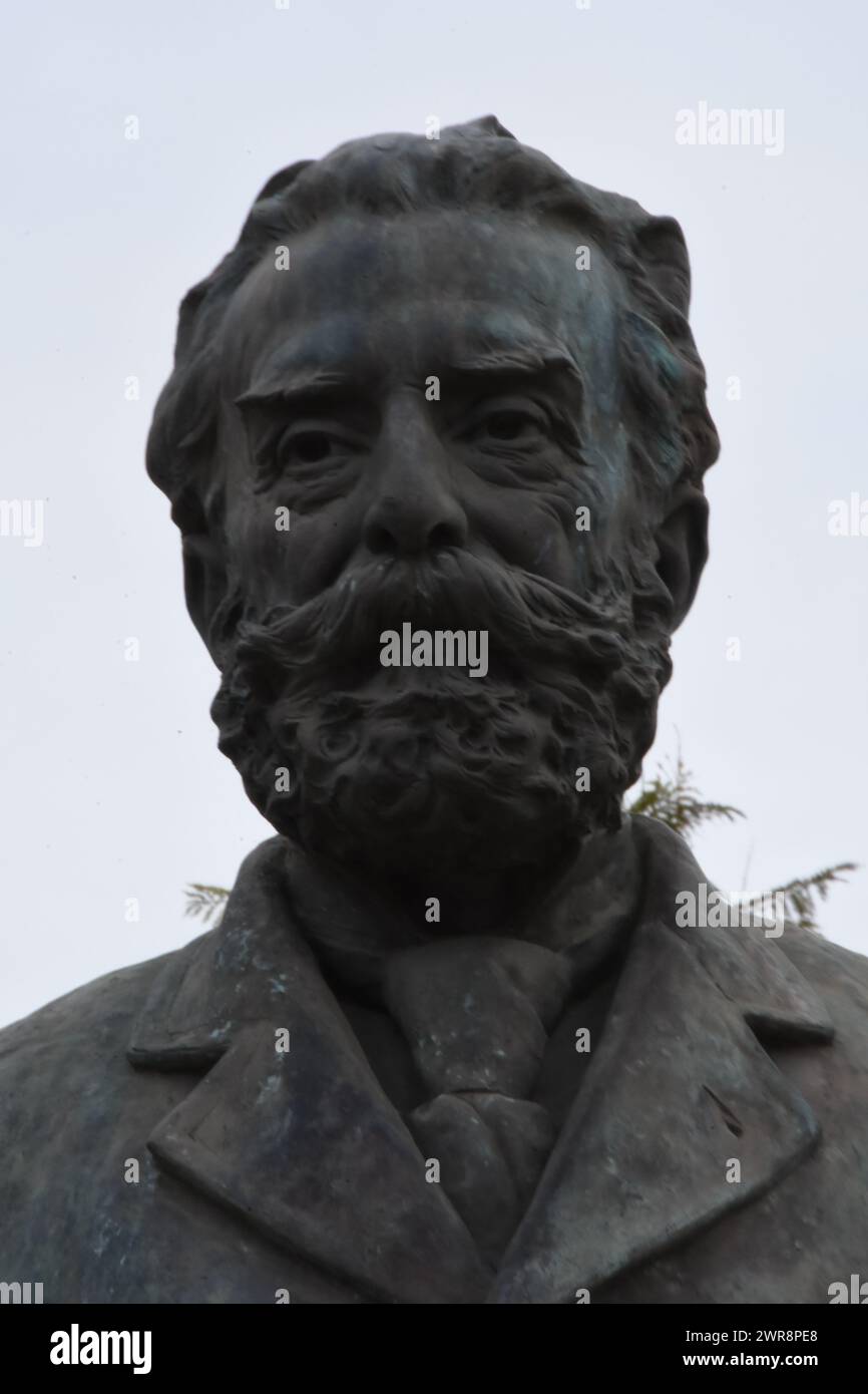 Monument à Faro: A JOAO DE DEUS POETA E EDUCADOR 1830-1896. HOMENAGEM DAS CRIANCAS DAS ESCOLAS DE PORTUGAL 1930 Stockfoto