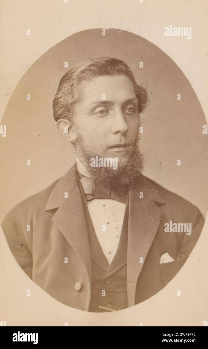 Porträt eines Mannes mit Bart, dieses Foto ist Teil eines Albums. R. Suess, Bautzen, 1860 - 1900, Karton, Albumendruck, Höhe 82 mm x Breite 51 mm, Foto Stockfoto