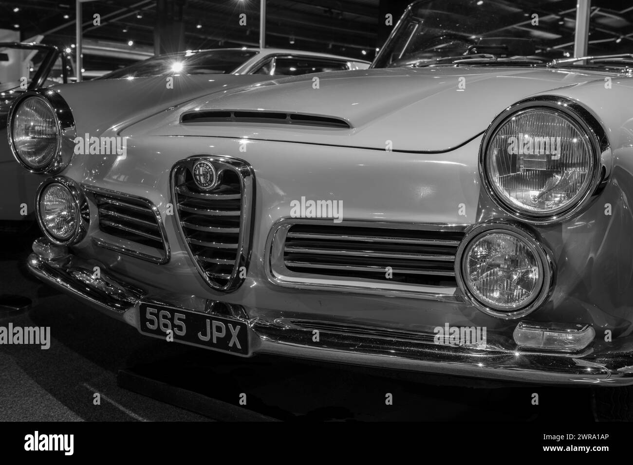 Sparkford.Somerset.Vereinigtes Königreich.7. Januar 2024.ein Alfa Romeo 2600 Spider aus dem Jahr 1963 ist im Haynes Motor Museum in Somerset zu sehen Stockfoto