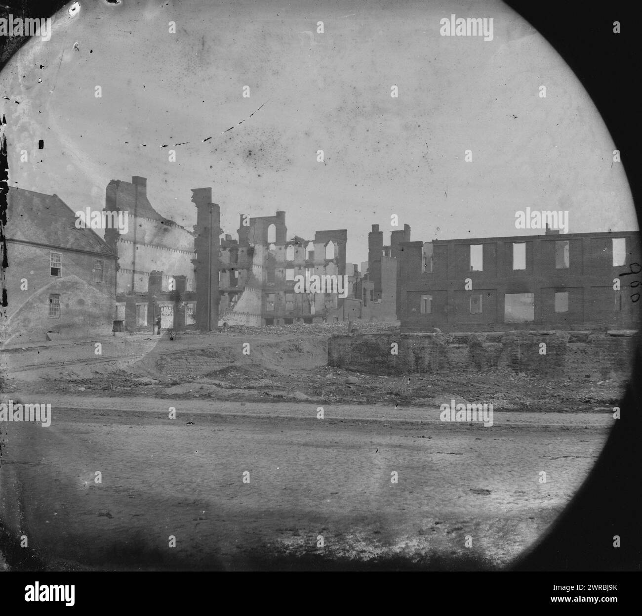 Richmond, Virginia. Burnt District, Gardner, Alexander, 1821-1882, Fotograf, 1865 Apr., Vereinigte Staaten, Geschichte, Bürgerkrieg, 1861-1865, Glasnegative, 1860-1870, Stereographen, 1860-1870, 1 negativ: Glas, Stereograph, feuchtes Kollodion, 4 x 10 Zoll Stockfoto