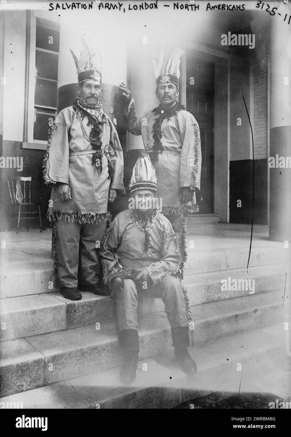 Heilsarmee, London, Nordamerikaner, Foto zeigt Indianer (?) Männer auf dem Großen Internationalen Kongress der Heilsarmee, London, Juni 1914., 1914. Juni, London. Glasnegative, 1 negativ: Glas Stockfoto