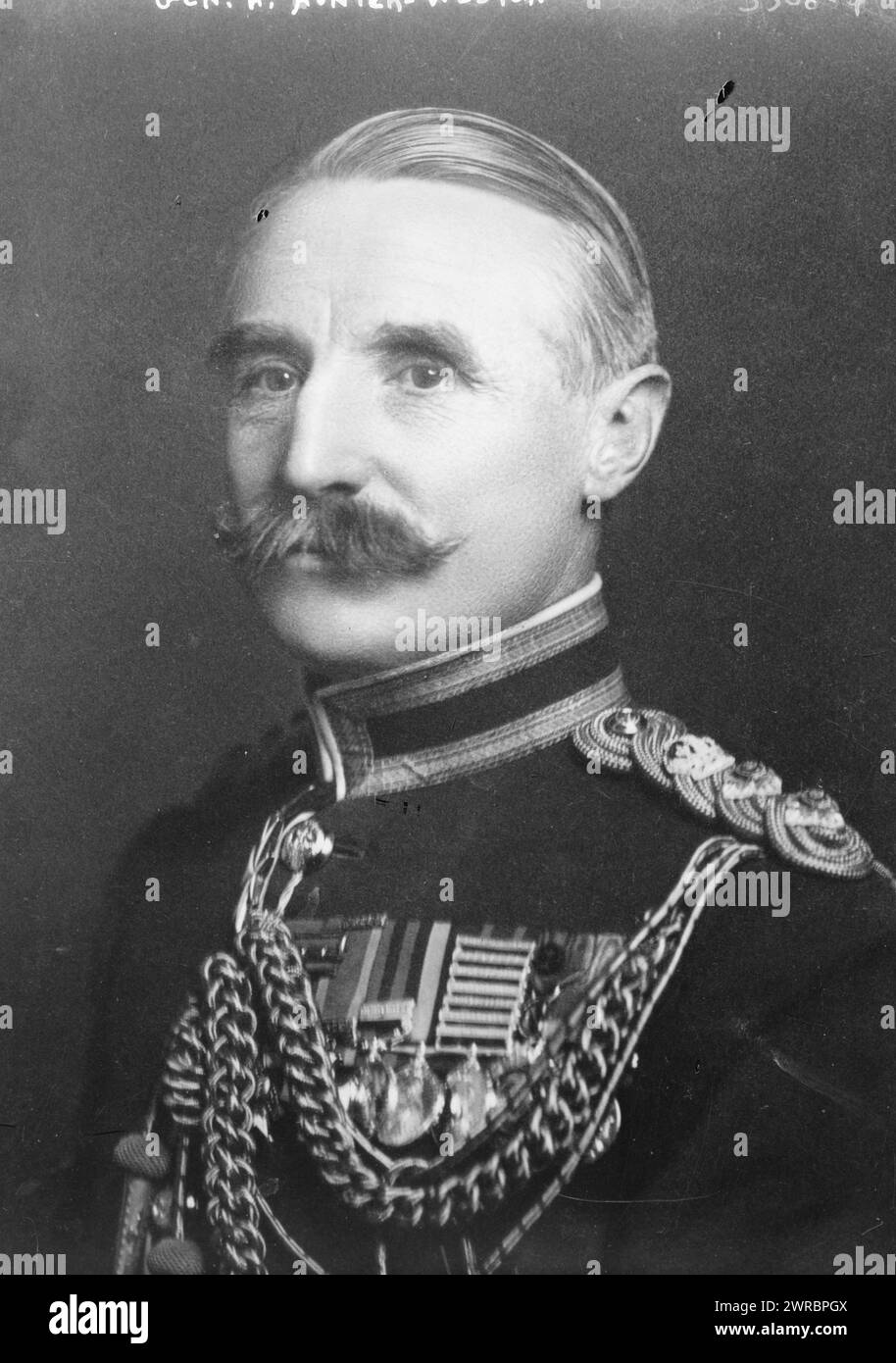 General A. Hunter-Weston, Foto zeigt Generalleutnant Sir Aylmer Gould Hunter-Weston (1864–1940), einen General der britischen Armee, der im Ersten Weltkrieg diente und später Mitglied des Parlaments wurde. 1910 und ca. 1915, Glasnegative, 1 negativ: Glas Stockfoto