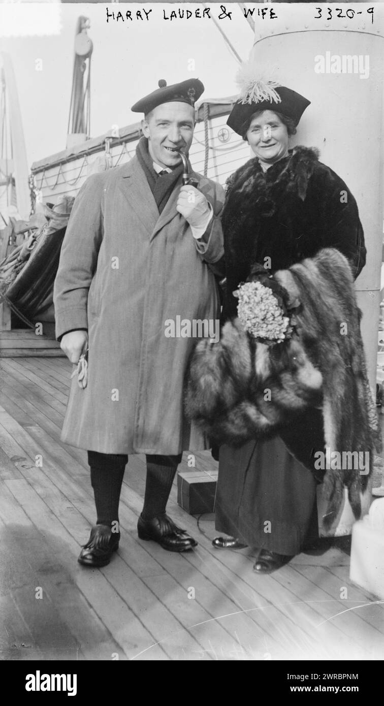 Harry Lauder und seine Frau, Foto zeigt den schottischen Entertainer Harry Lauder (1870–1950) und seine Frau (Ann 'Nancy' Vallance)., 12. Dezember 1914, Glasnegative, 1 negativ: Glas Stockfoto