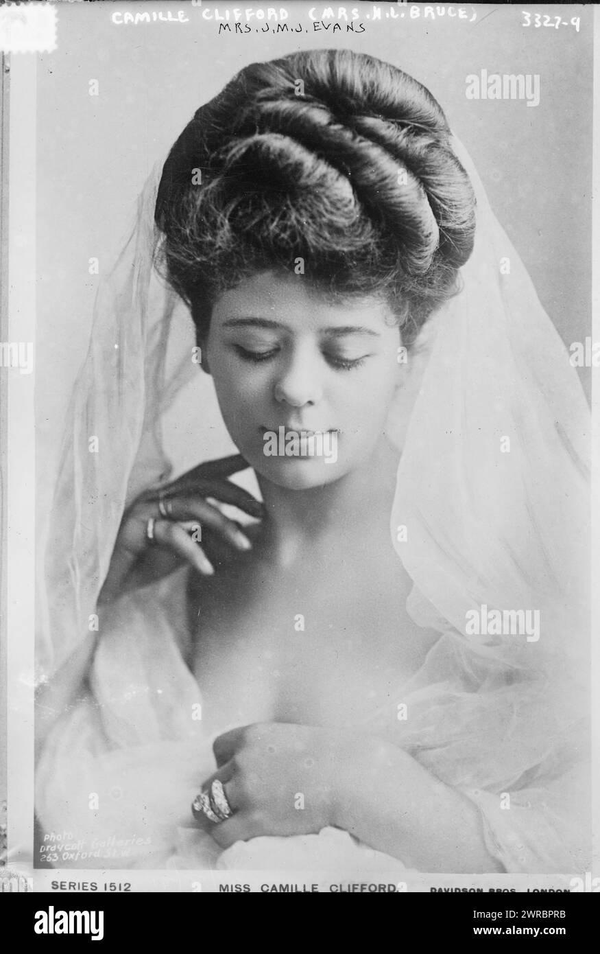 Camille Clifford (Frau H.L. Bruce) (Frau J.M.J. Evans), zwischen ca. 1910 und ca. 1915, Glasnegative, 1 negativ: Glas Stockfoto