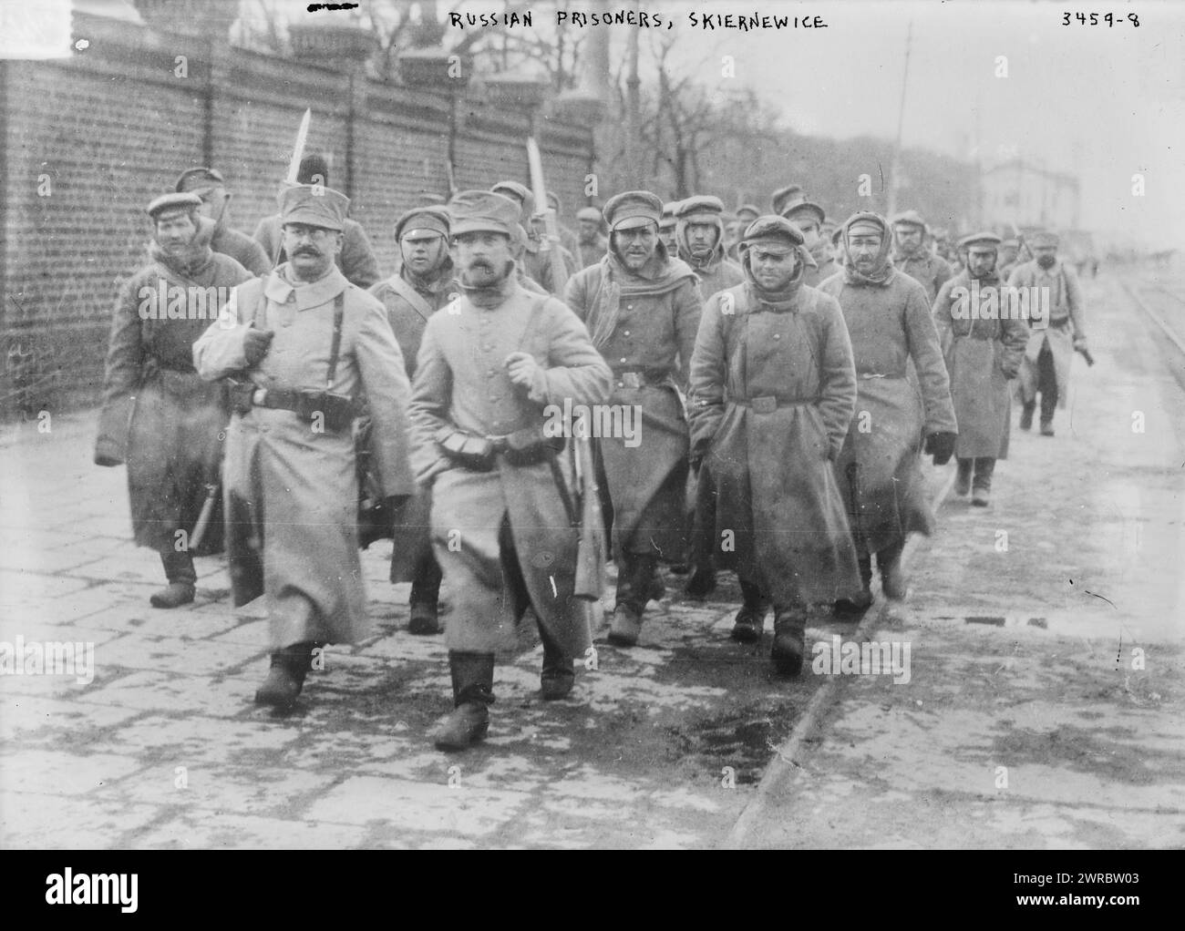 Russische Gefangene, Skiernewice, Foto zeigt russische Gefangene in Skierniewice, Polen während des Ersten Weltkriegs, zwischen ca. 1914 und ca. 1915, Weltkrieg, 1914-1918, Glasnegative, 1 negativ: Glas Stockfoto