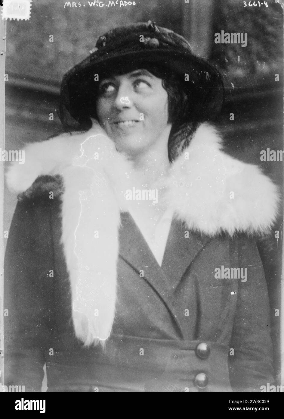 Frau W.G. McAdoo, Foto zeigt die Tochter von Präsident Woodrow Wilson, Eleanor Randolph Wilson McAdoo (1889–1967), die William Gibbs McAdoo (1863–1941) heiratete, der von 1913 bis 1918 als Finanzminister im Kabinett von Präsident Woodrow Wilson diente. 1910 und ca. 1915, Glasnegative, 1 negativ: Glas Stockfoto