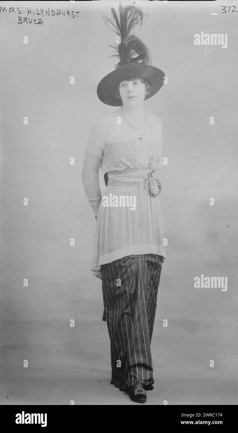 Mrs. H. Lyndhurst Bruce, zwischen ca. 1910 und ca. 1920, Glasnegative, 1 negativ: Glas Stockfoto