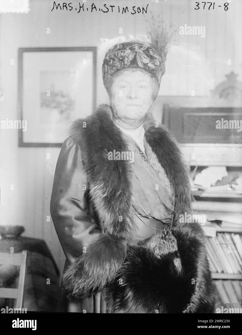 Mrs. H.A. Stimson, Foto zeigt Alice Wheaton Bartlett Stimson (* 1937), Ehefrau von Reverend Henry Albert Stimson. 1915 und ca. 1920, Glasnegative, 1 negativ: Glas Stockfoto
