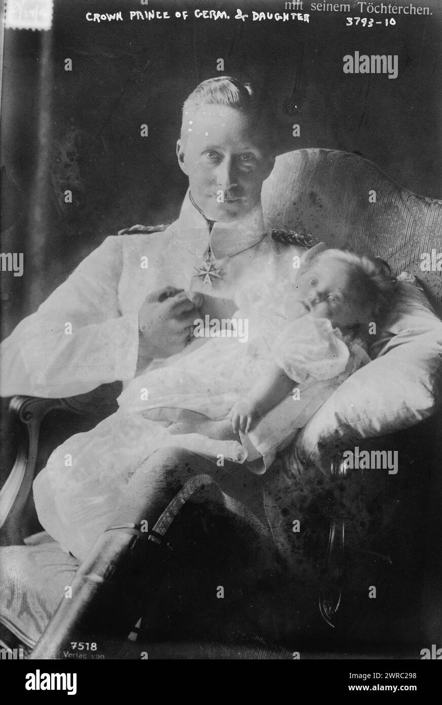 Kronprinz von Keim. Deutschland & Tochter, Foto zeigt Kronprinz Wilhelm von Deutschland (1882–1951) und seine Tochter Prinzessin Alexandrine., 24. März 1916, Glasnegative, 1 negativ: Glas Stockfoto