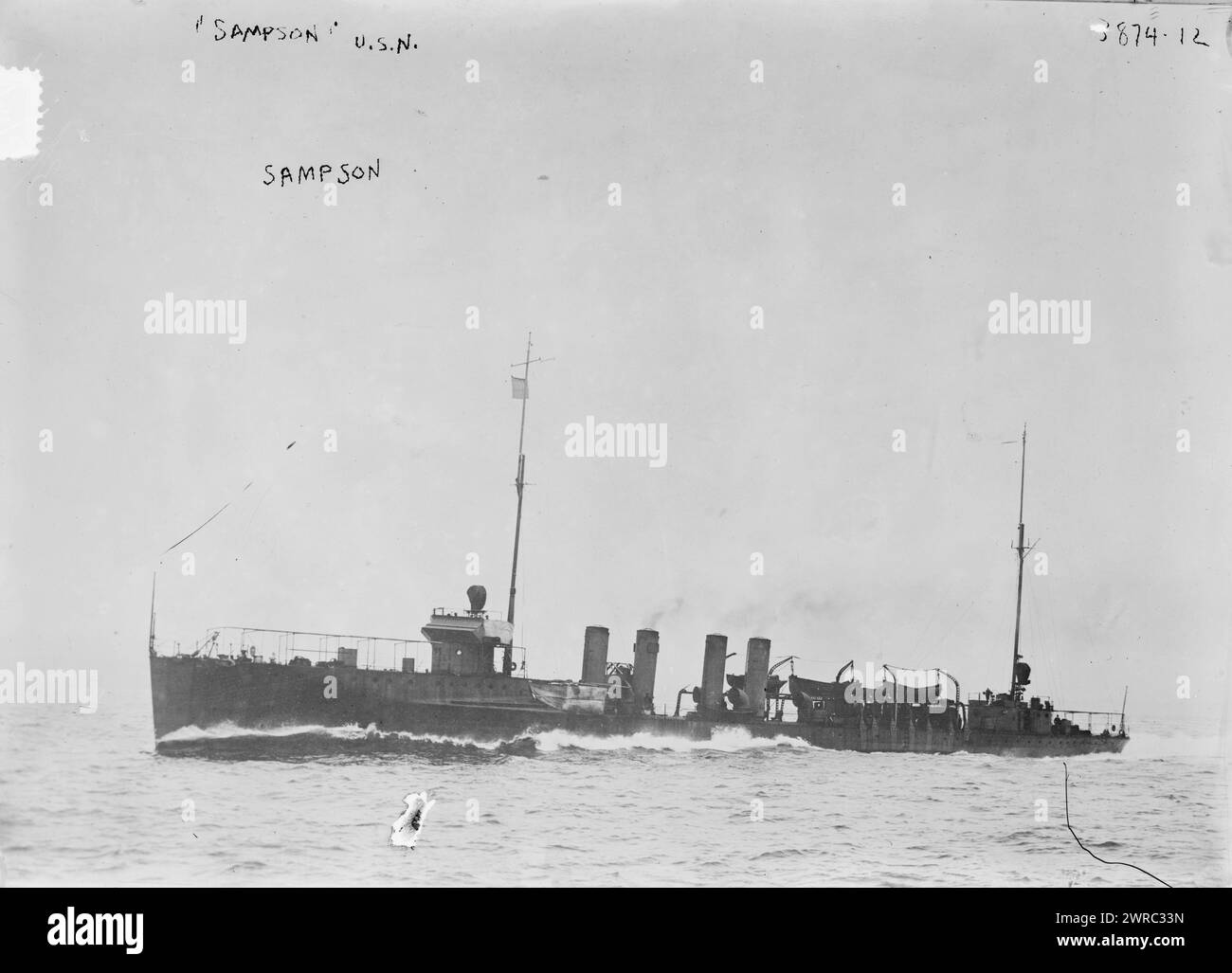 Das Foto zeigt die USS SAMPSON, einen Zerstörer der US Navy, der am 4. März 1916 zwischen ca. 1915 und ca. 1920, Glasnegative, 1 negativ: Glas Stockfoto