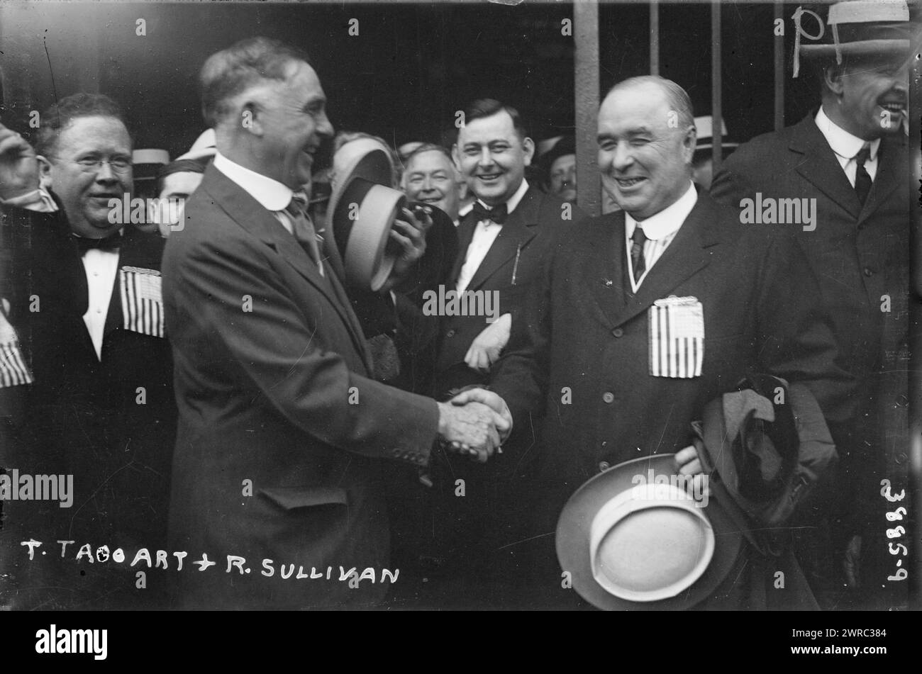 Taggart & R. Sullivan, Foto zeigt Thomas Taggart (1856–1929) (links), Senator aus Indiana und Roger Sullivan (1861–1970), Mitglied der Demokratischen Organisation des Cook County, auf der Demokratischen Nationalversammlung 1916 in St. Louis, Missouri vom 14.-16. Juni 1916, Glas-negative, 1 negativ: Glas Stockfoto