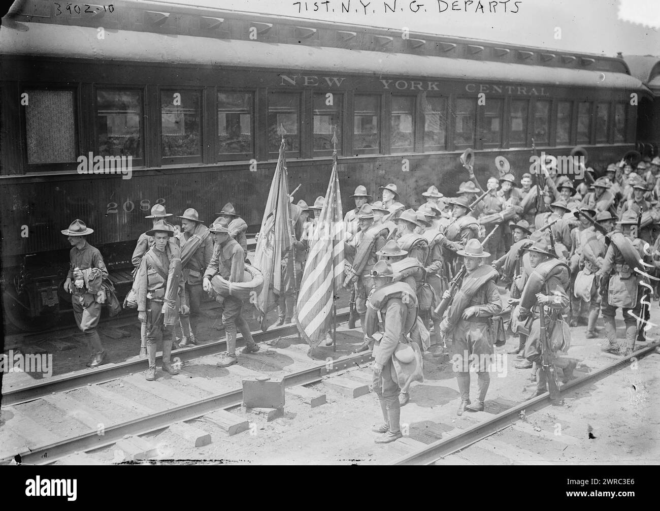 71st N.Y.N.G. verlässt die 71. New York Infanterie, die sich am 26. Juni 1916 versammelte, um während der mexikanischen Revolution an der mexikanischen Grenze zu dienen. 1916, Glasnegative, 1 negativ: Glas Stockfoto