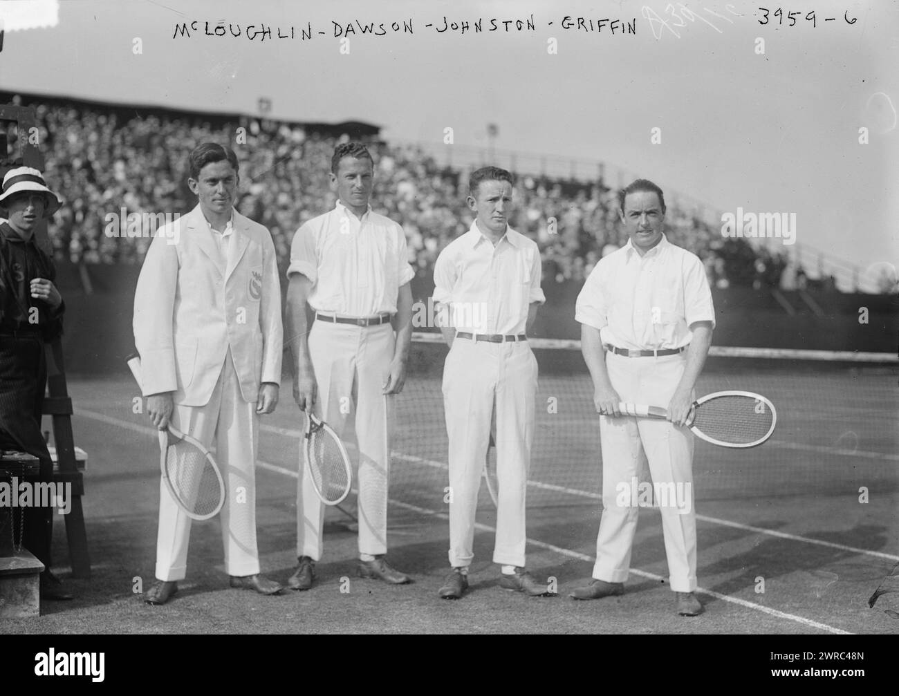 McLoughlin, Dawson, Johnston, Griffin, fotografieren die Tennisspieler Clarence Griffin, Bill Johnson, Maurice McLoughlin und Ward Dawson, wahrscheinlich bei der U.S. National Championship in Forest Hills, New York, im August 1916., 1916 August, Glass negative, 1 negativ: Glas Stockfoto