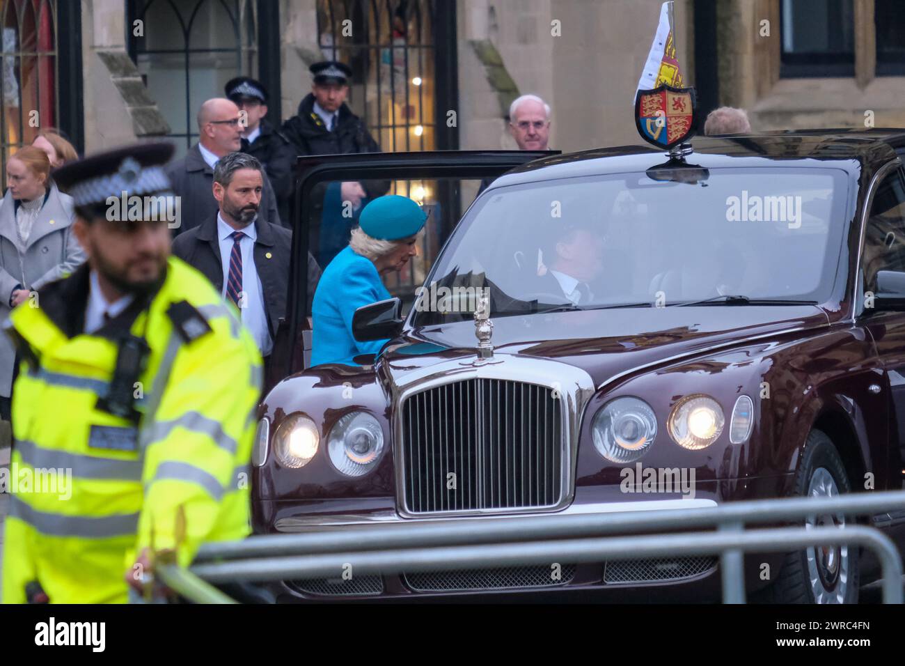 London, UK, 11. März 2024. Ihre Majestät die Königin verlässt den Commonwealth Day, der seit den 1970er Jahren jedes Jahr in der Westminster Abbey gefeiert wird. In diesem Jahr jährt sich das 75. Jahrestag der Gründung des Commonwealth. Quelle: Eleventh Photography/Alamy Live News Stockfoto