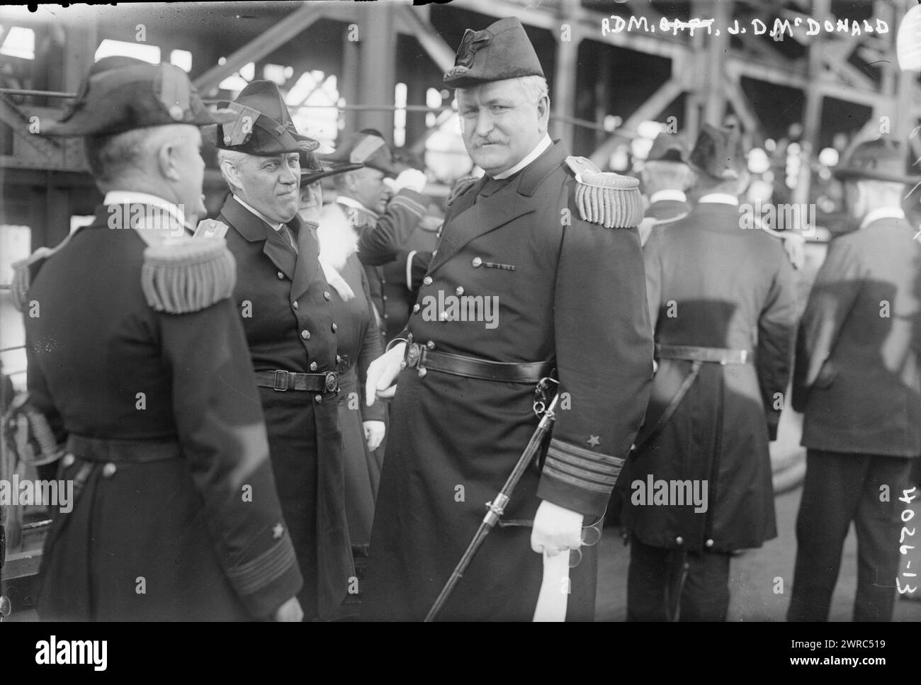 ADM. J.D. McDonald, Foto zeigt John D. McDonald, erster Befehlshaber der USS Arizona., CA. 1916, Glasnegative, 1 negativ: Glas Stockfoto