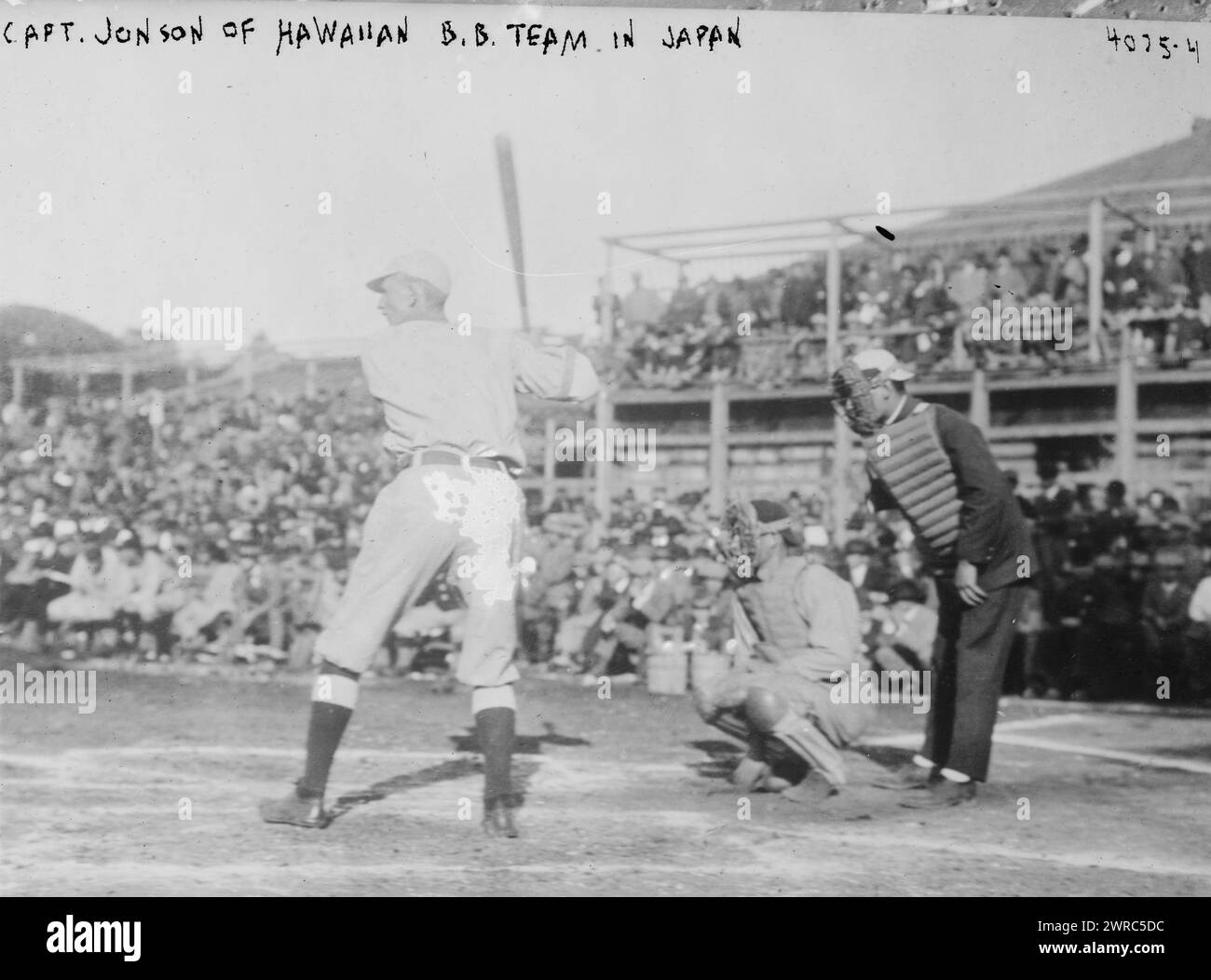 Kapitän Johnson von Hawaii B.b.b.b.b.b.b.b.B.B.B.A.-Baseball-Team in Japan, zwischen ca. 1915 und ca. 1920, Baseball, Glas-negative, 1 negativ: Glas Stockfoto