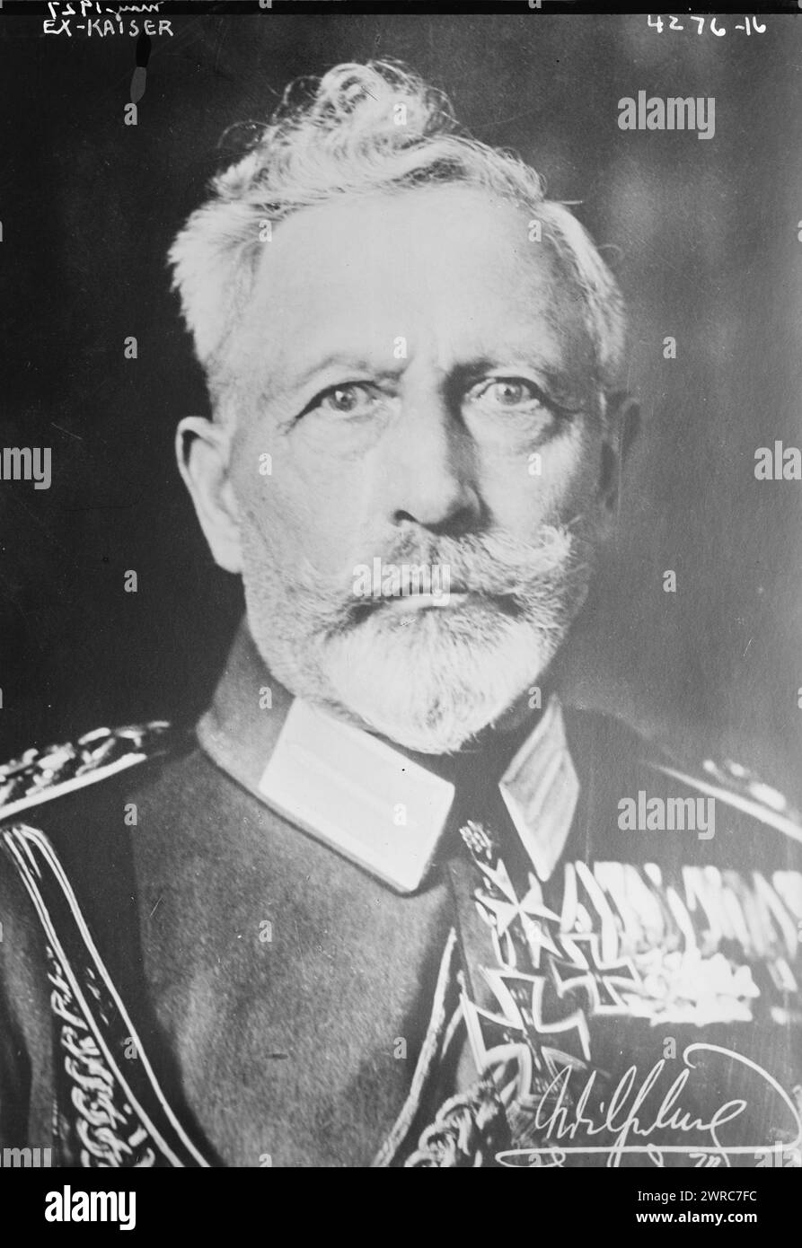 Ex-Kaiser, Foto zeigt Wilhelm II. (1859–1941), der der letzte deutsche Kaiser war, zwischen ca. 1915 und ca. 1920, Glasnegative, 1 negativ: Glas Stockfoto