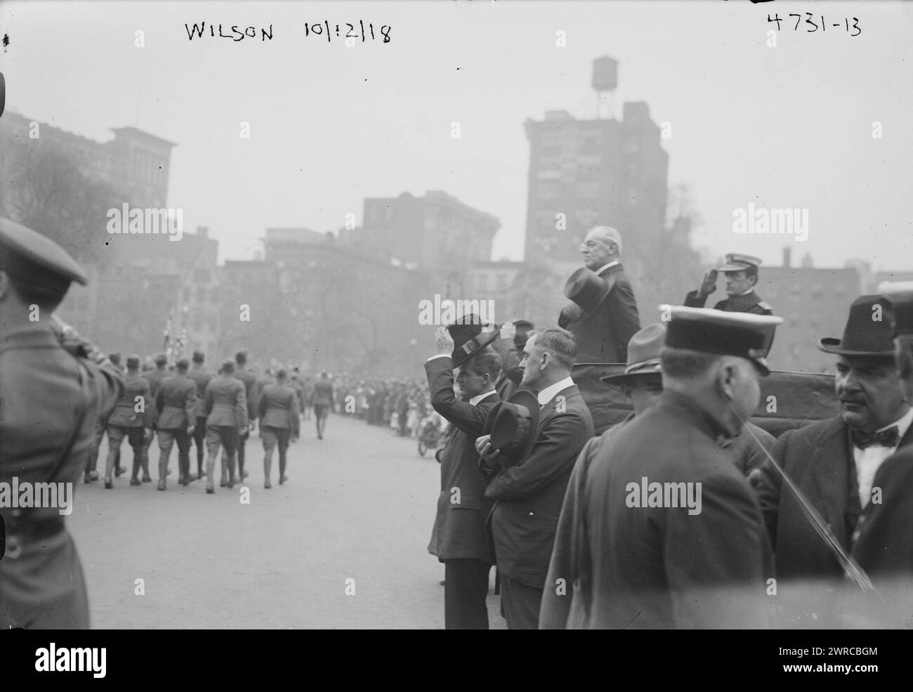 Wilson, Foto zeigt Präsident Wilson in einer Liberty Loan Parade, 12. Oktober 1918, 12. Oktober 1918, Glass negative, 1 negativ: Glas Stockfoto