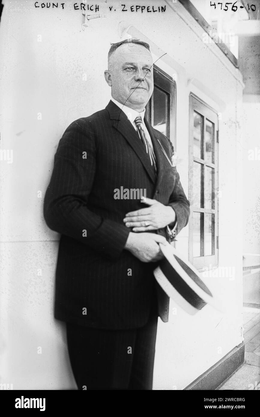 Graf Erich v. Zeppelin, Foto zeigt Graf Erich von Zeppelin Neffe von Ferdinand von Zeppelin., zwischen ca. 1915 und ca. 1920, Glasnegative, 1 negativ: Glas Stockfoto