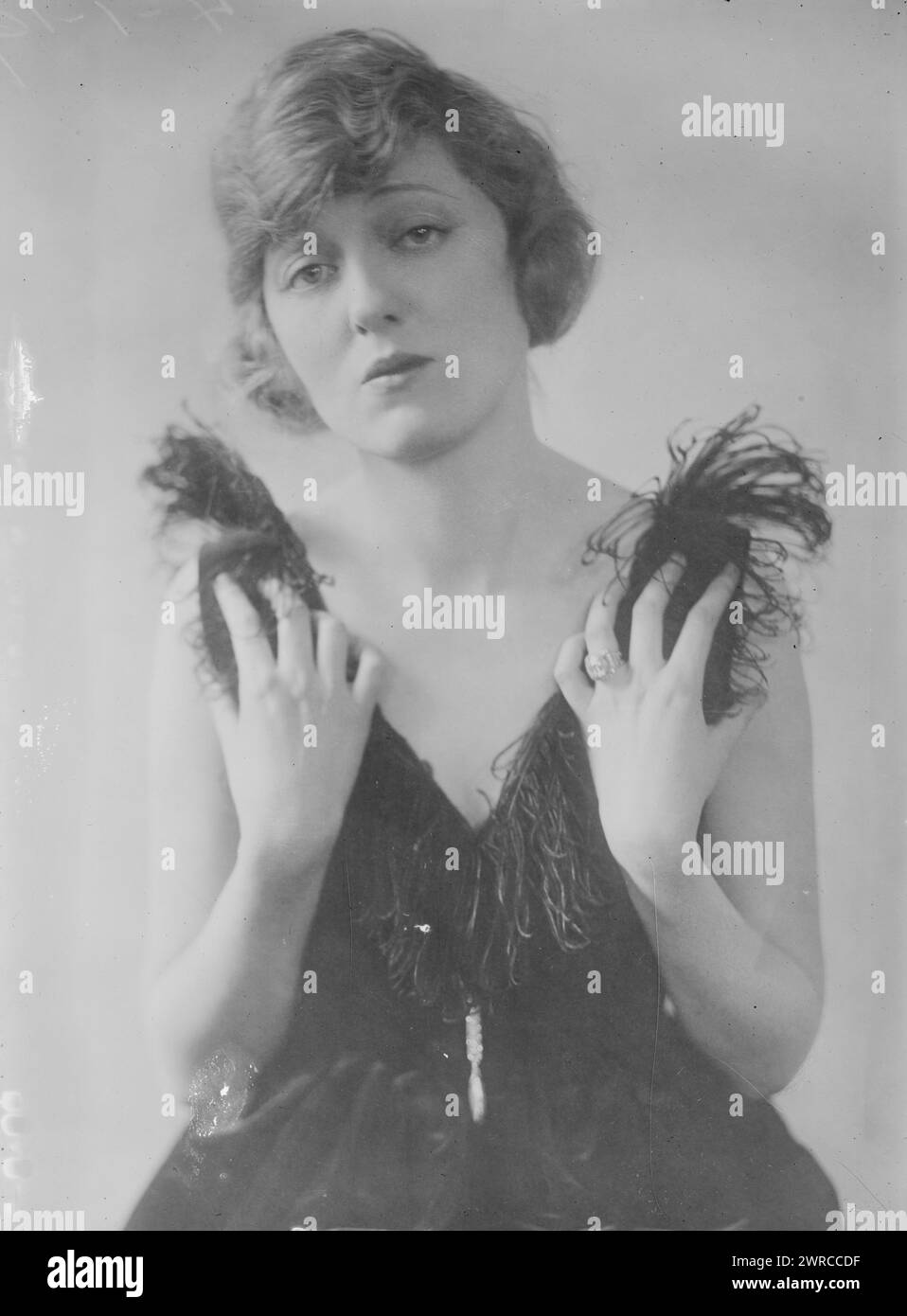 Peggy Hopkins, Foto zeigt die Schauspielerin Peggy Hopkins Joyce (1893–1957) in A Sleepless Night, die von Februar bis April 1919 im Bijou Theatre in New York City lief., 1919 April 1, Glass negative, 1 negative: Glass Stockfoto